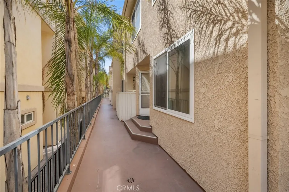528 E. San Jose Ave #110 Burbank, CA 91501