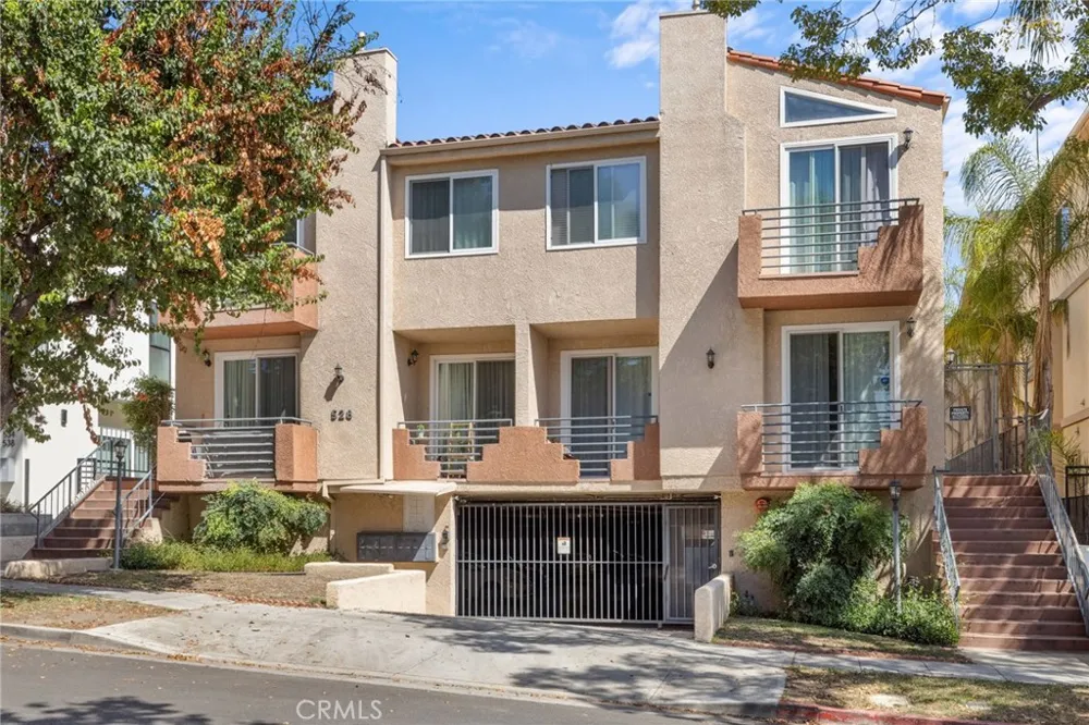 528 E. San Jose Ave #110 Burbank, CA 91501