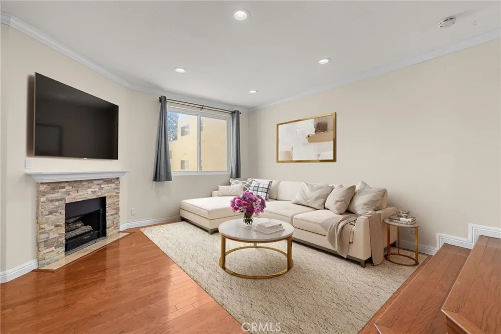 528 E. San Jose Ave #110 Burbank, CA 91501