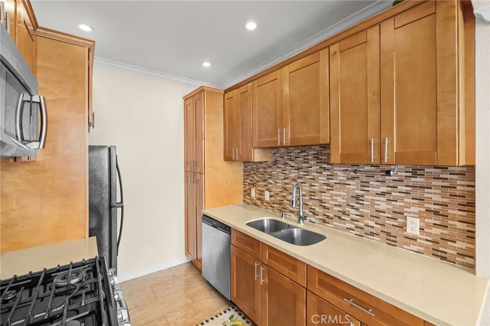 528 E. San Jose Ave #110 Burbank, CA 91501