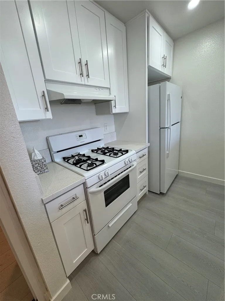 2616 Canada #302 Glendale, CA 91208