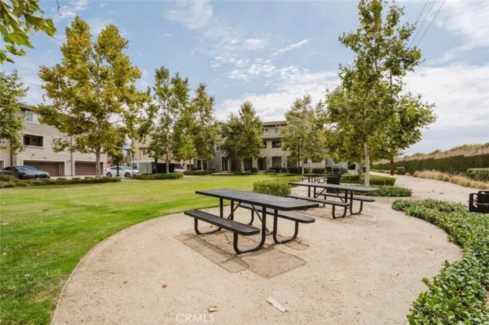 1018 Newberry Lane Claremont, CA 91711