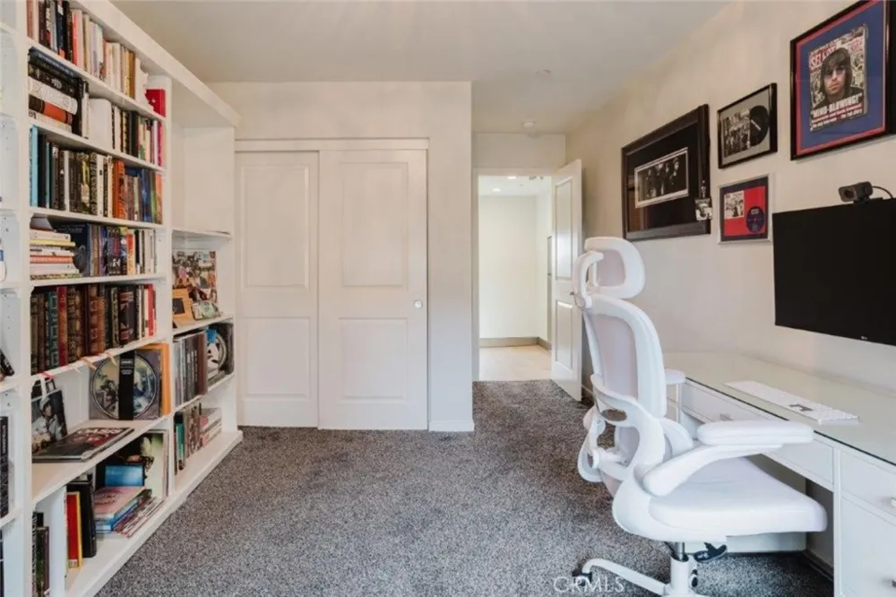 1018 Newberry Lane Claremont, CA 91711