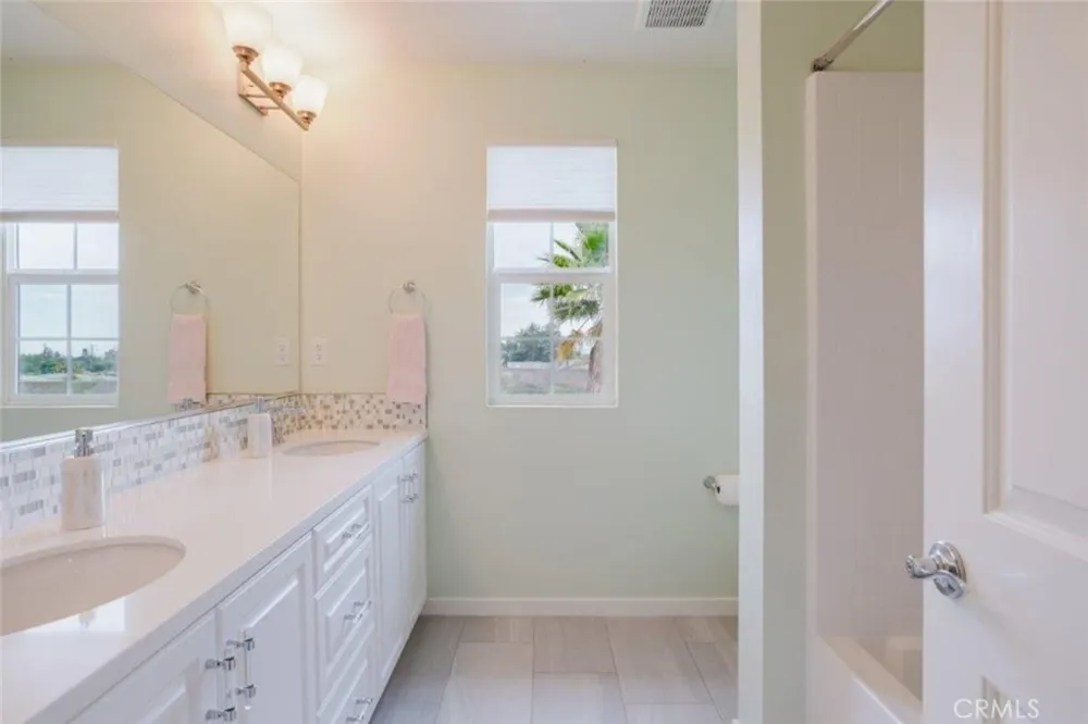 1018 Newberry Lane Claremont, CA 91711