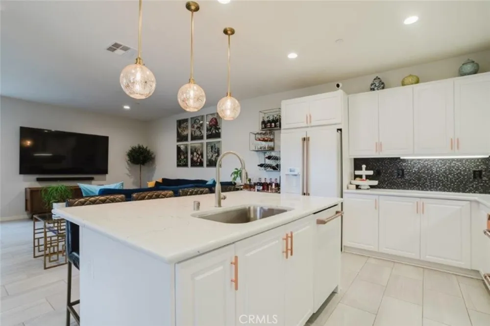 1018 Newberry Lane Claremont, CA 91711
