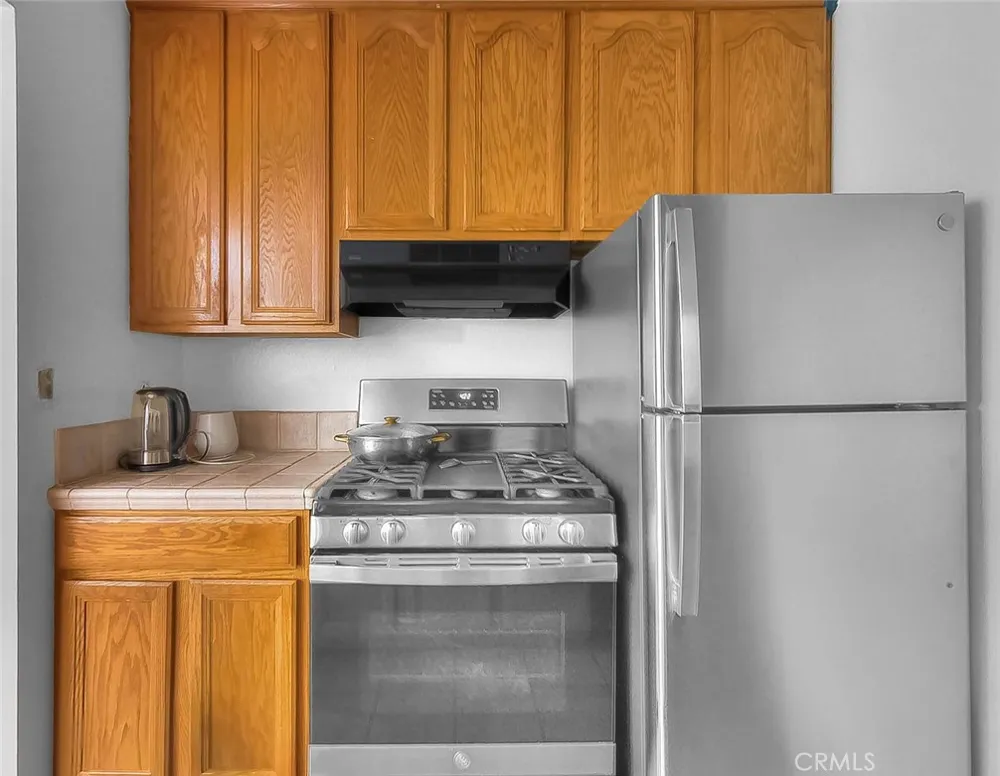 5700 Etiwanda #212 Tarzana, CA 91356
