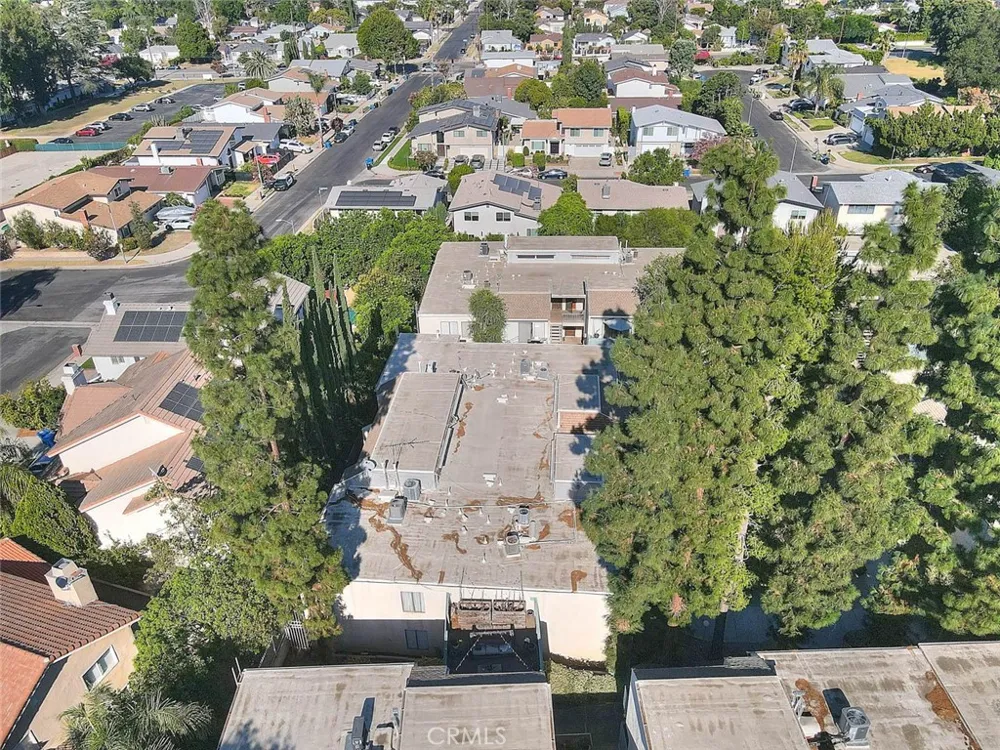 5700 Etiwanda #212 Tarzana, CA 91356