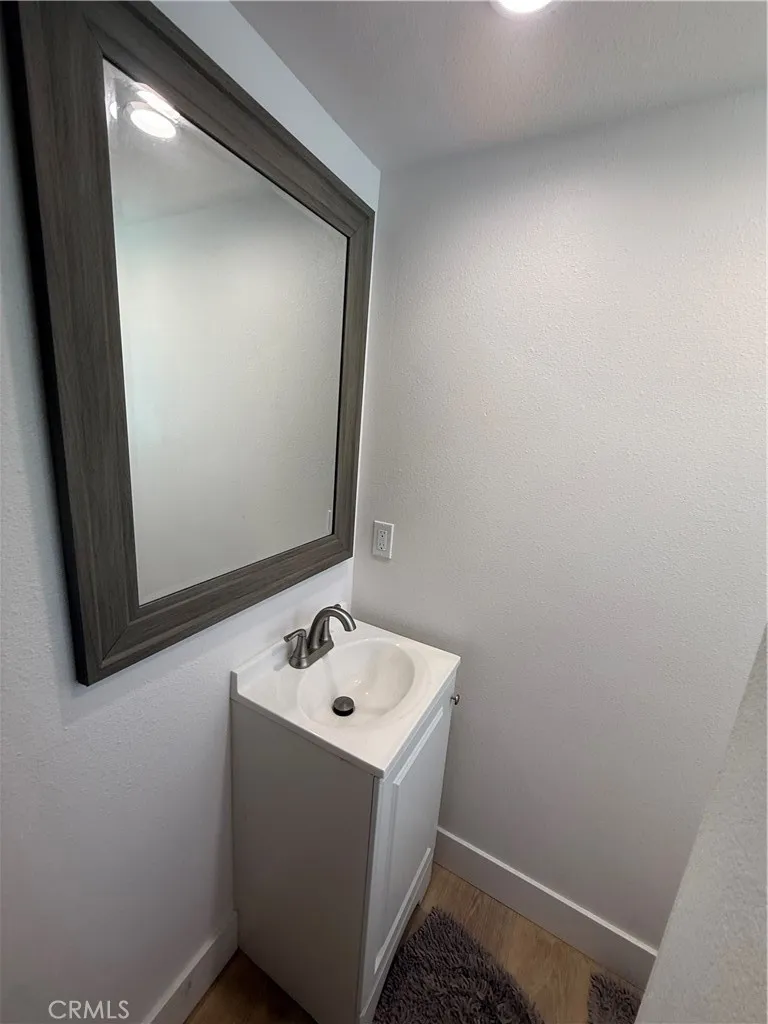 1395 3rd La Verne, CA 91750
