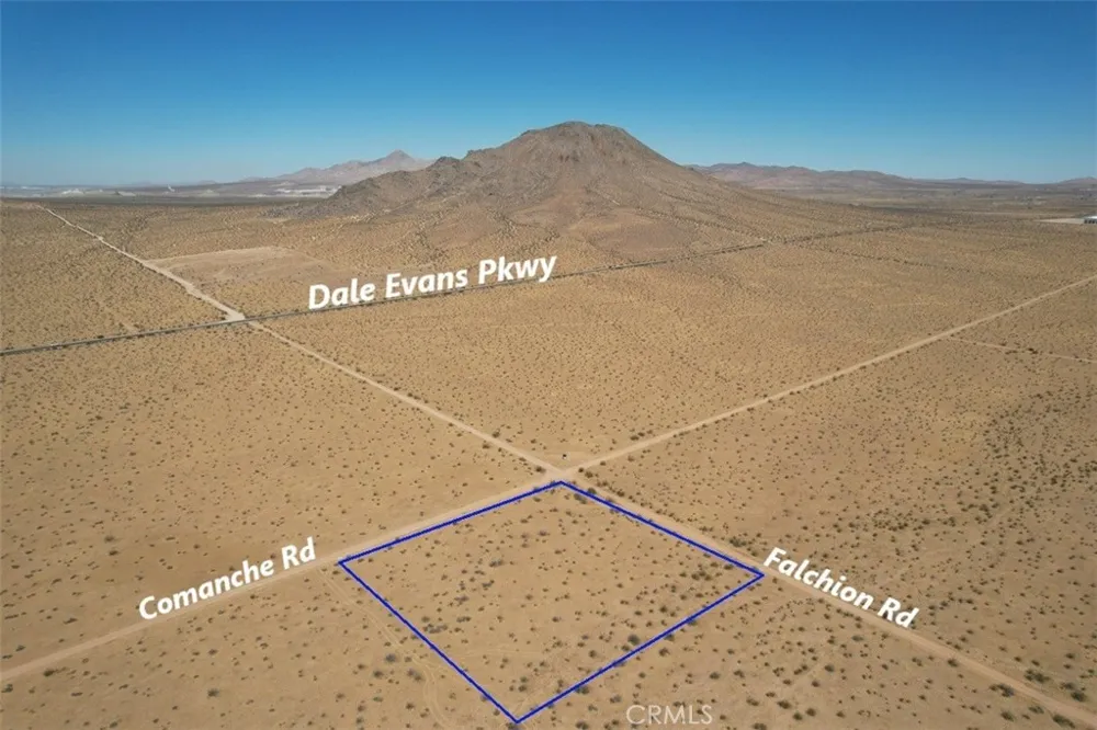 8 Falchion Road Apple Valley, CA 92307