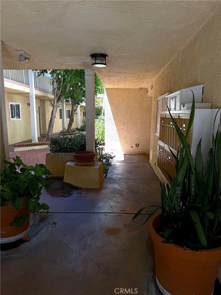4807 Beck Avenue #4 Valley Village, CA 91601