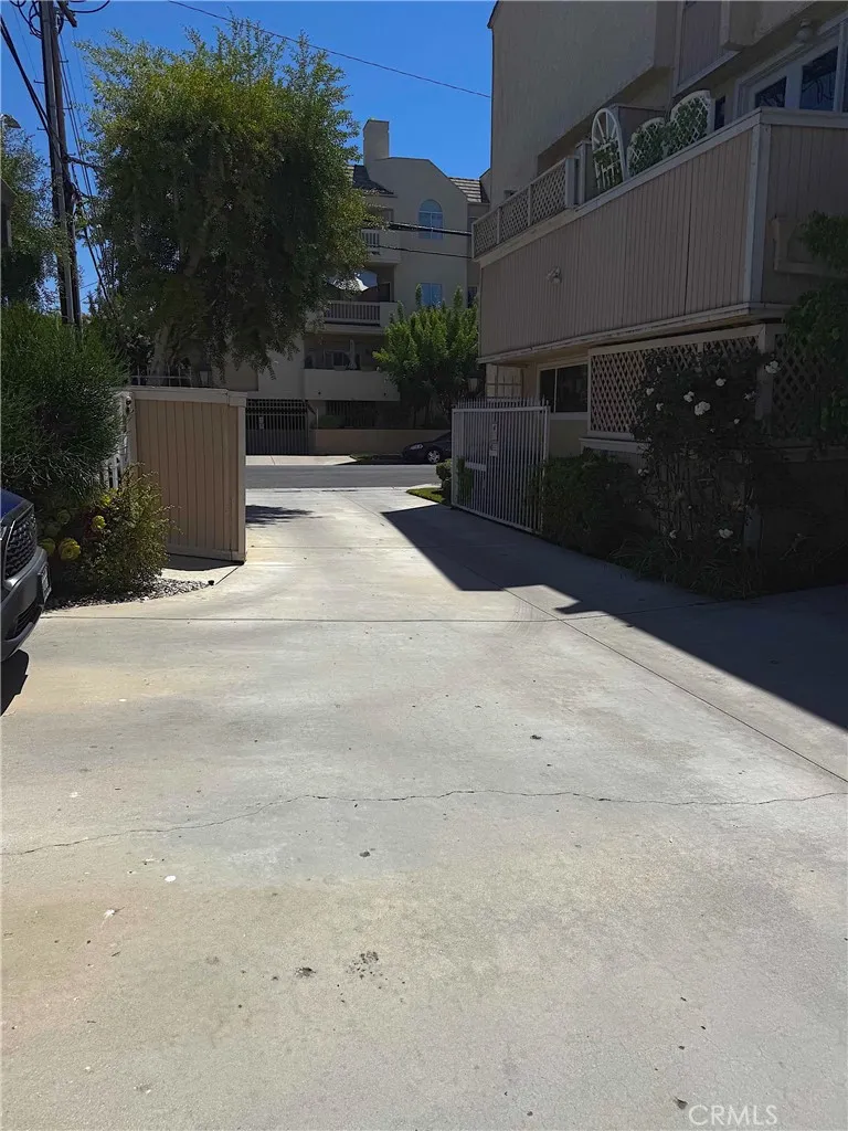 4807 Beck Avenue #4 Valley Village, CA 91601