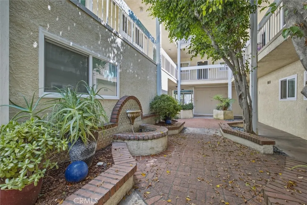 4807 Beck Avenue #4 Valley Village, CA 91601