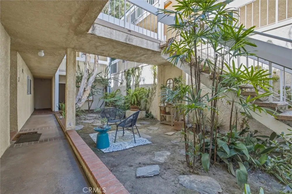 4807 Beck Avenue #4 Valley Village, CA 91601