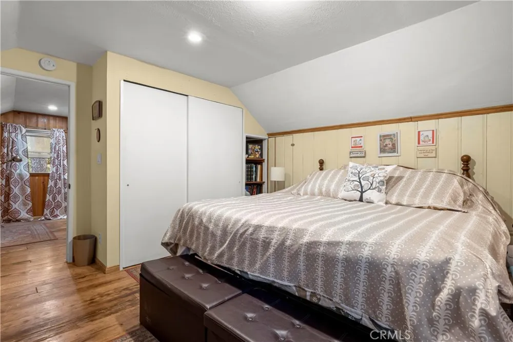 964 Chateau Drive Crestline, CA 92325