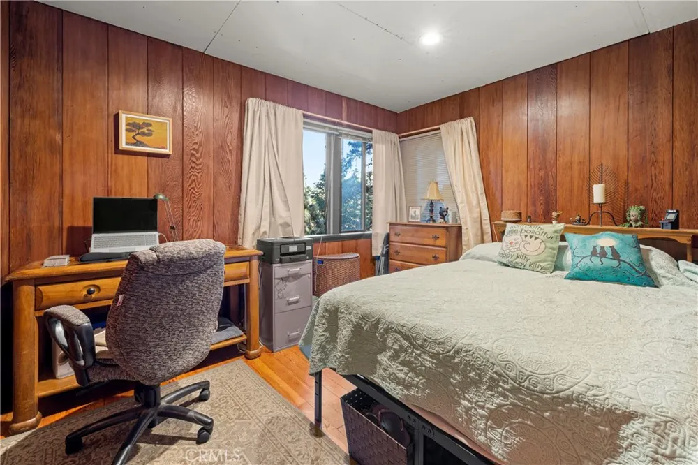 964 Chateau Drive Crestline, CA 92325