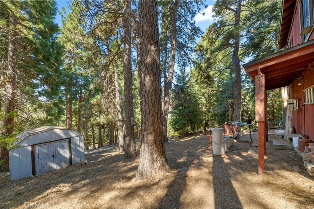 964 Chateau Drive Crestline, CA 92325
