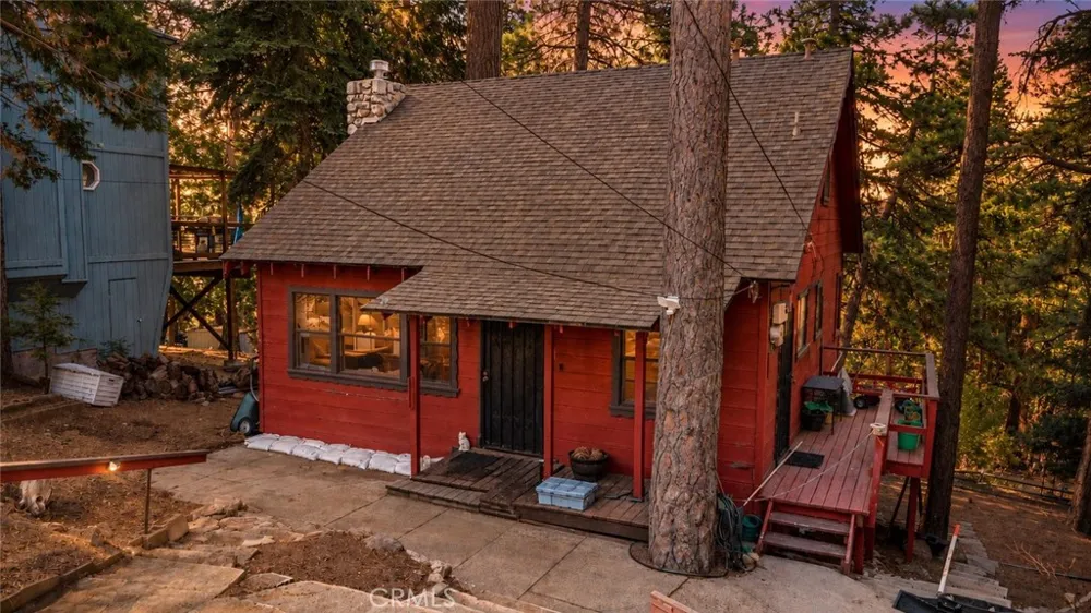 964 Chateau Drive Crestline, CA 92325