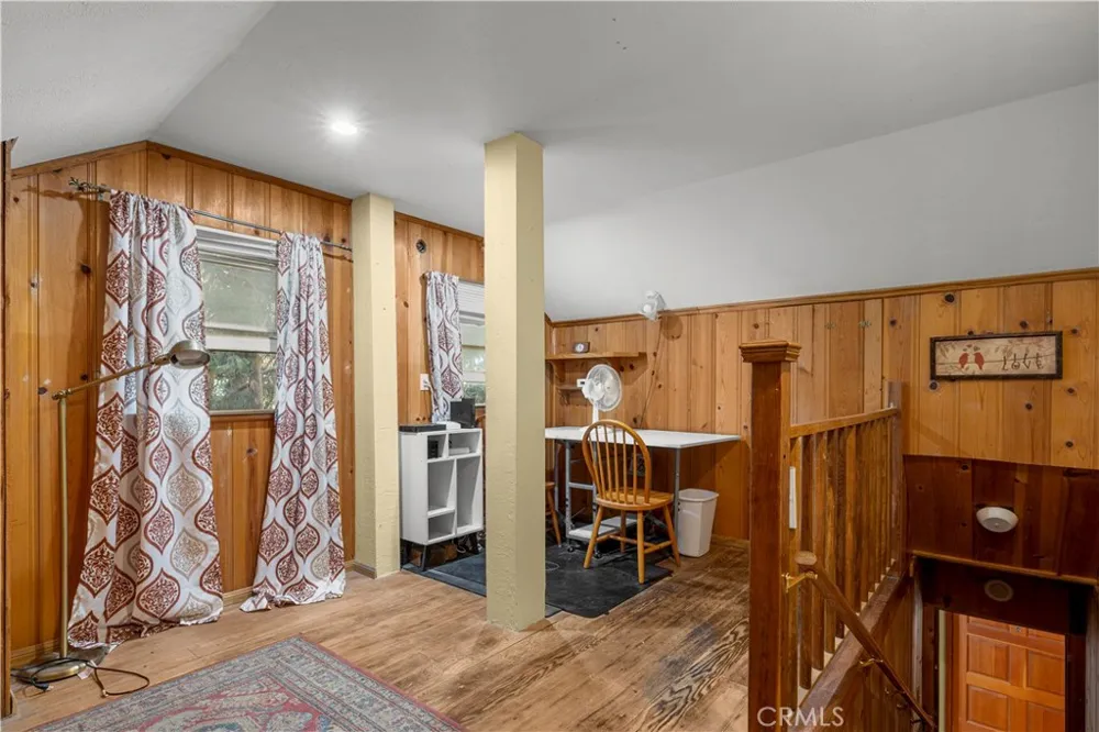 964 Chateau Drive Crestline, CA 92325