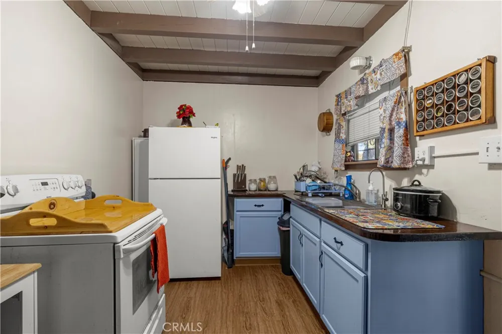 964 Chateau Drive Crestline, CA 92325