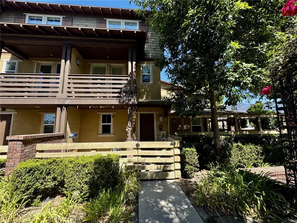 417 S Glendora Glendora, CA 91741