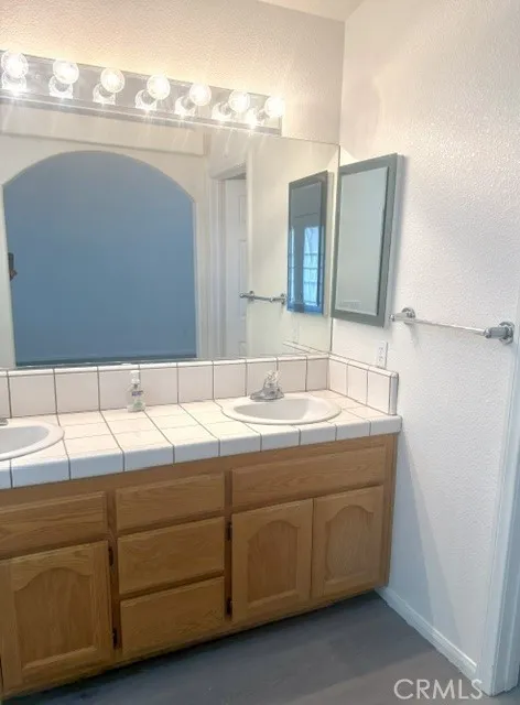 17980 Lakeview Victorville, CA 92395