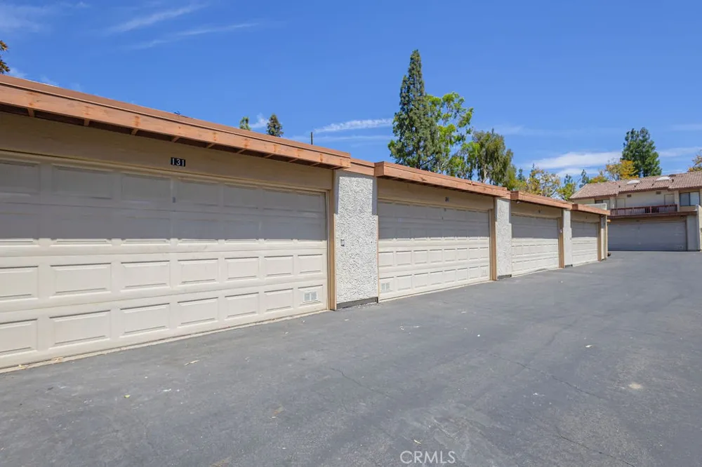 5720 Owensmouth Avenue #131 Woodland Hills, CA 91367