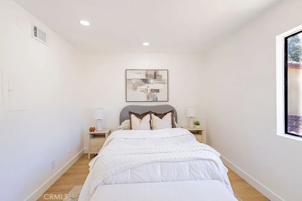 5720 Owensmouth Avenue #131 Woodland Hills, CA 91367