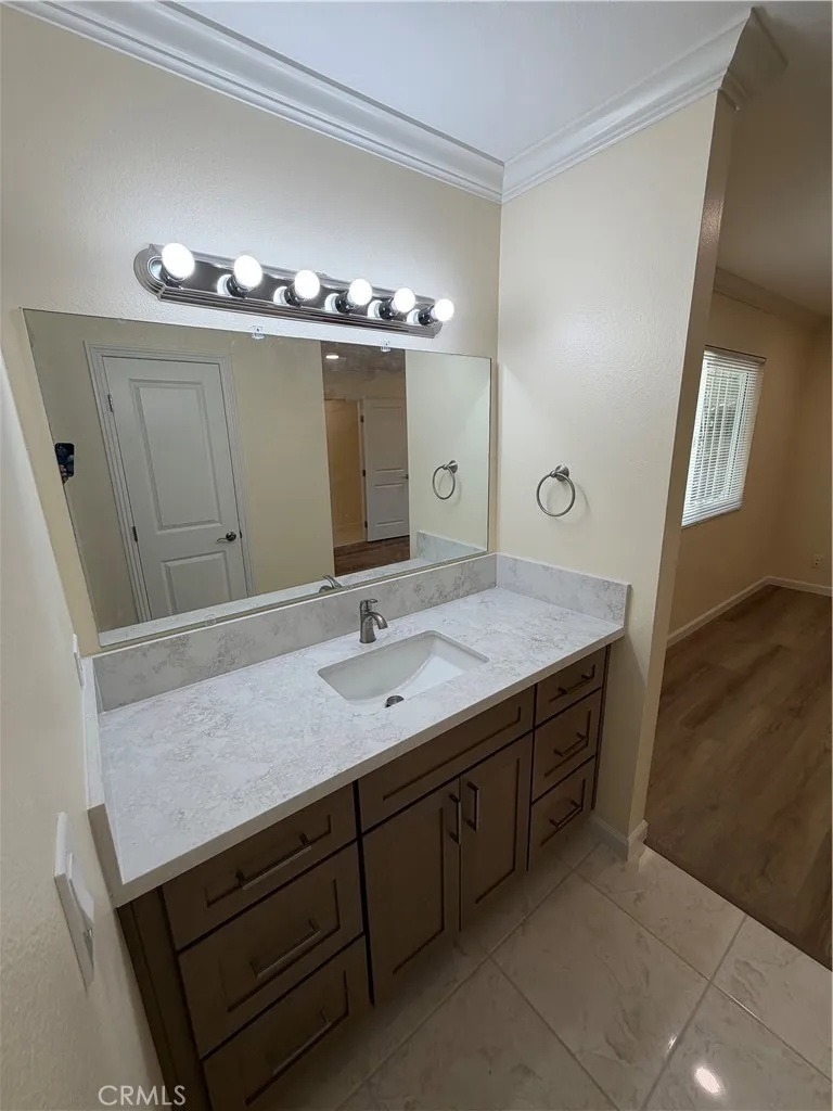 11510 Bertha Cerritos, CA 90703