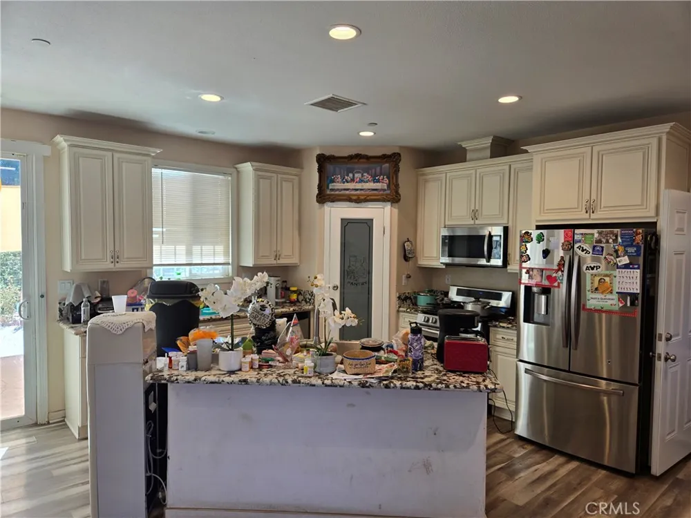 7961 Pedley San Bernardino, CA 92410