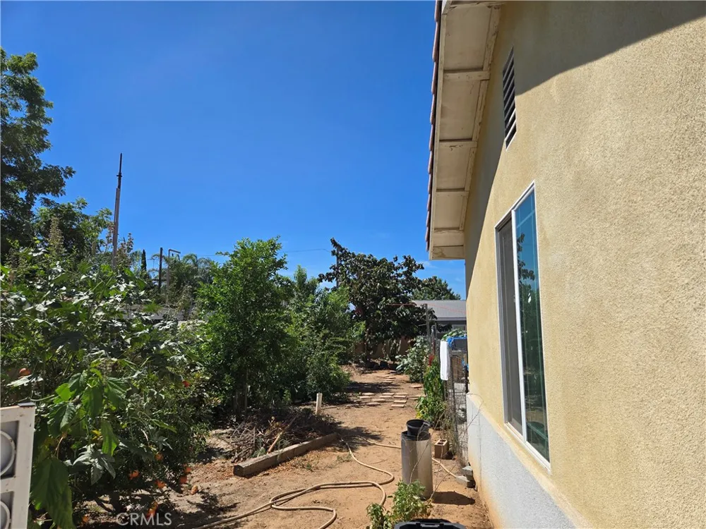 7961 Pedley San Bernardino, CA 92410