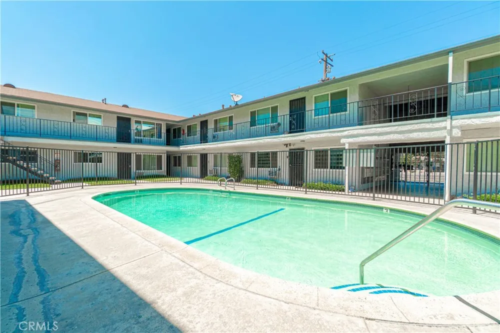 2890 E Artesia #60 Long Beach, CA 90805