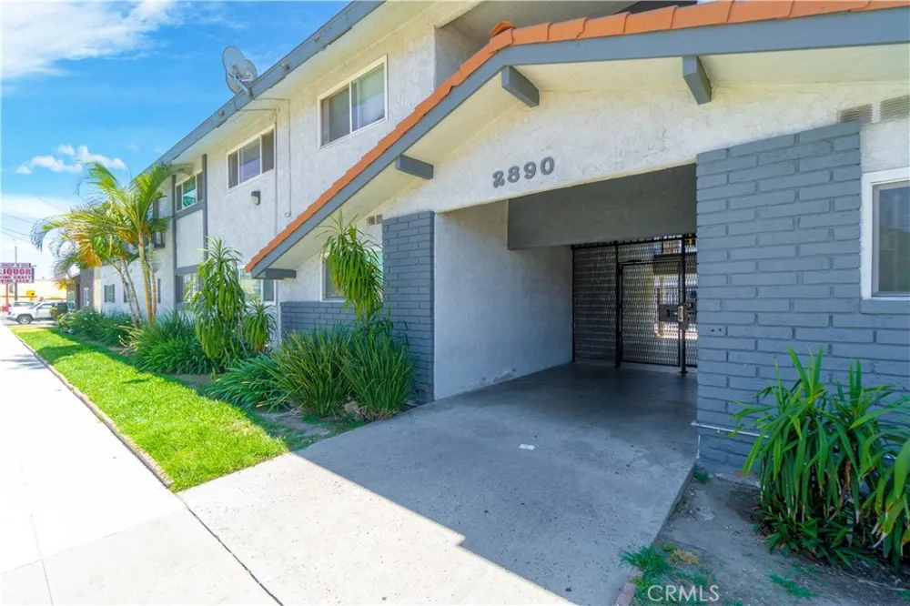 2890 E Artesia #60 Long Beach, CA 90805