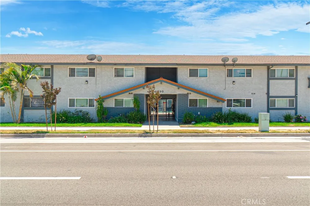 2890 E Artesia #60 Long Beach, CA 90805