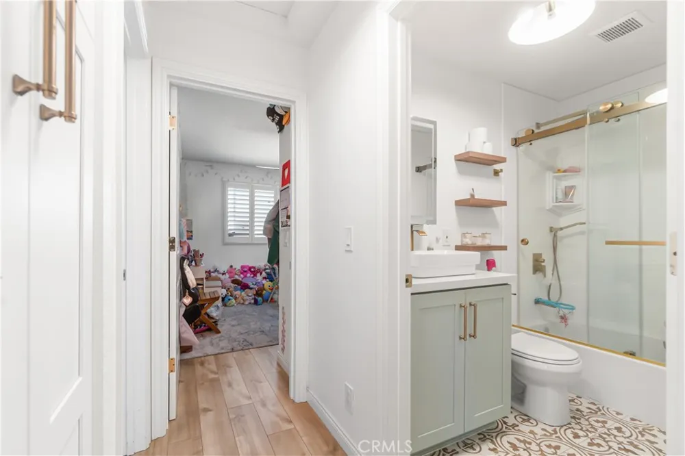 2890 E Artesia #60 Long Beach, CA 90805