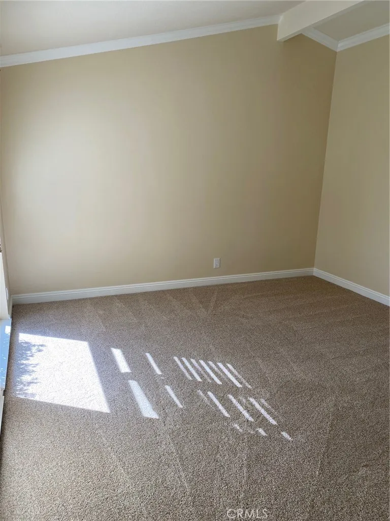 3352 Rowena Los Alamitos, CA 90720