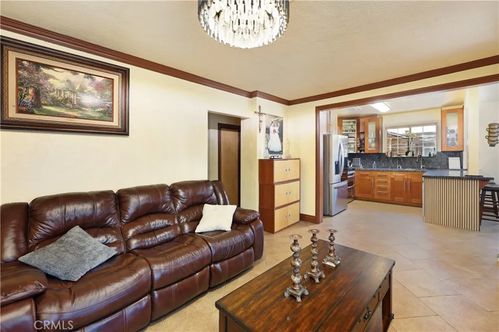 1307 S Cliveden Compton, CA 90220