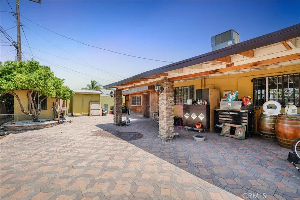 1307 S Cliveden Compton, CA 90220