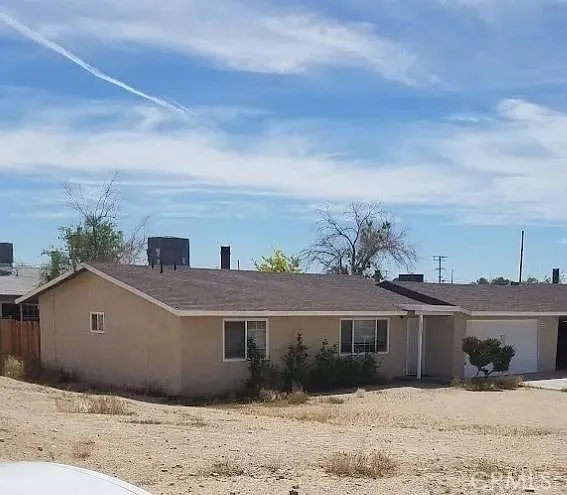 34327 Paris Barstow, CA 92311
