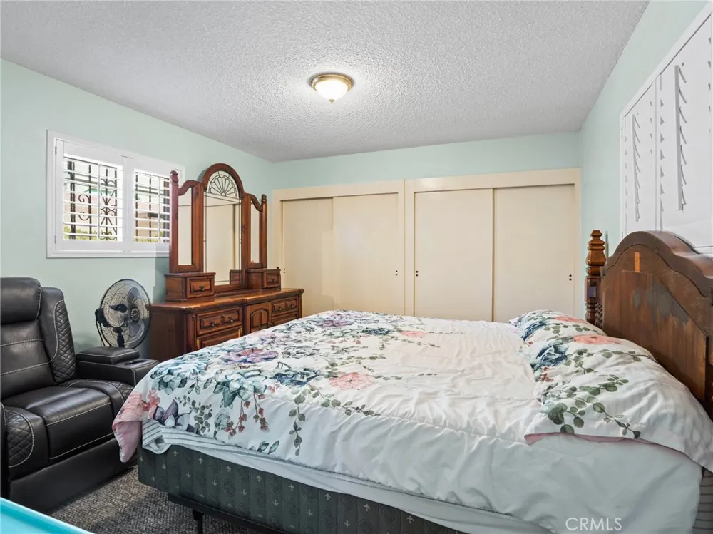 19102 Enslow Carson, CA 90746