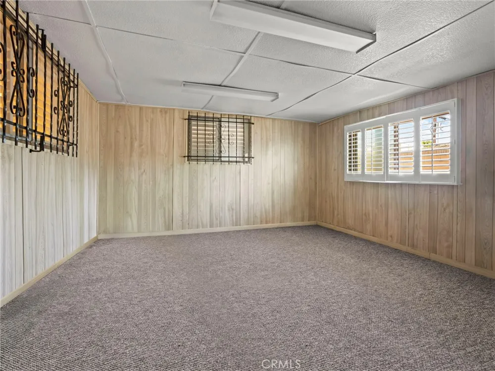 19102 Enslow Carson, CA 90746