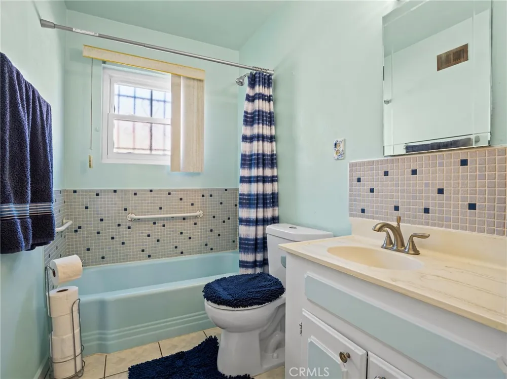 19102 Enslow Carson, CA 90746