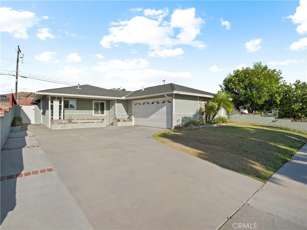19102 Enslow Carson, CA 90746