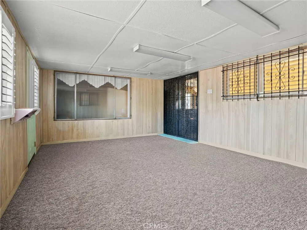 19102 Enslow Carson, CA 90746