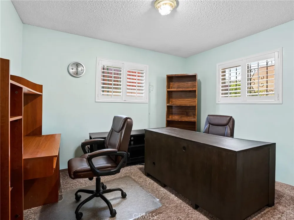 19102 Enslow Carson, CA 90746