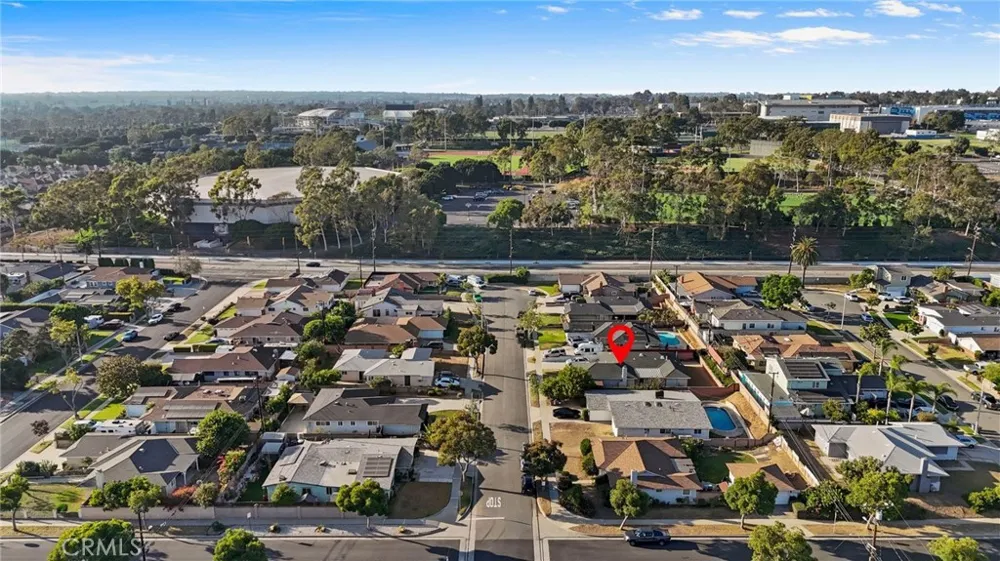 19102 Enslow Carson, CA 90746