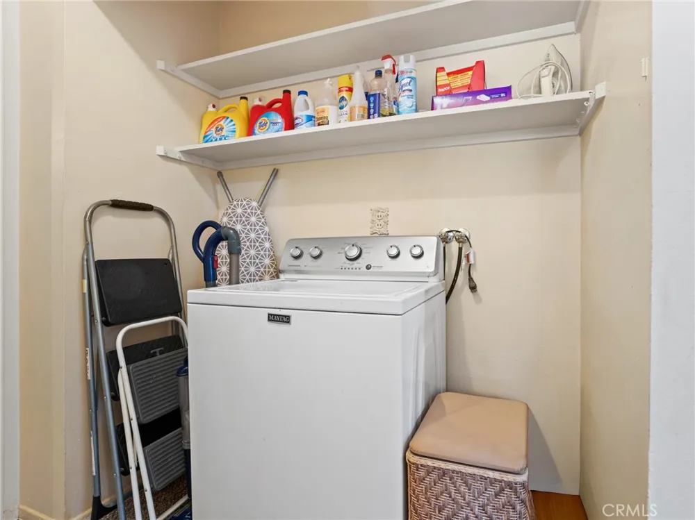 19102 Enslow Carson, CA 90746