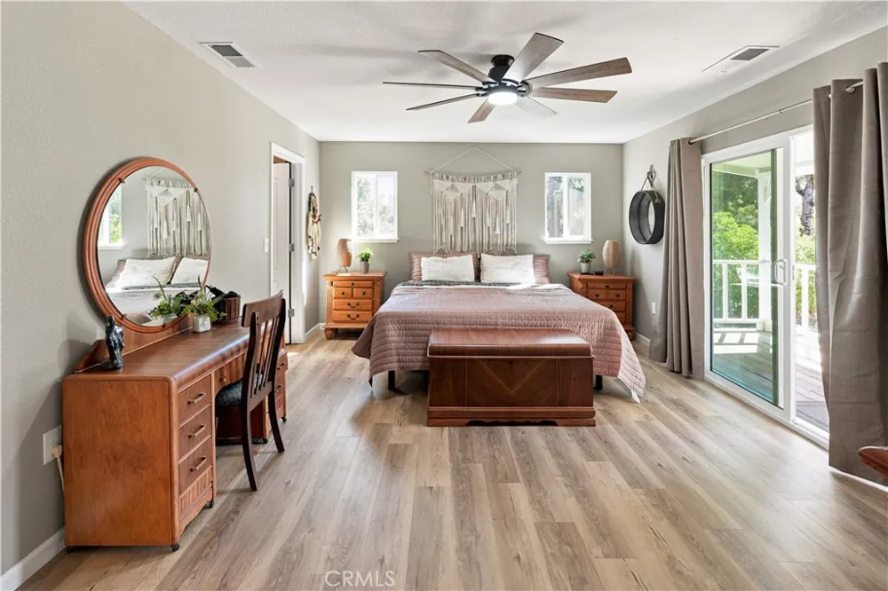 38696 Sierra Lakes Dr. Oakhurst, CA 93644