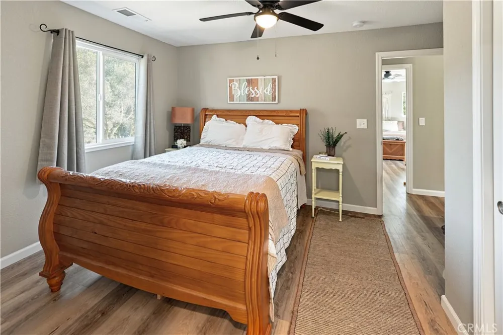 38696 Sierra Lakes Dr. Oakhurst, CA 93644