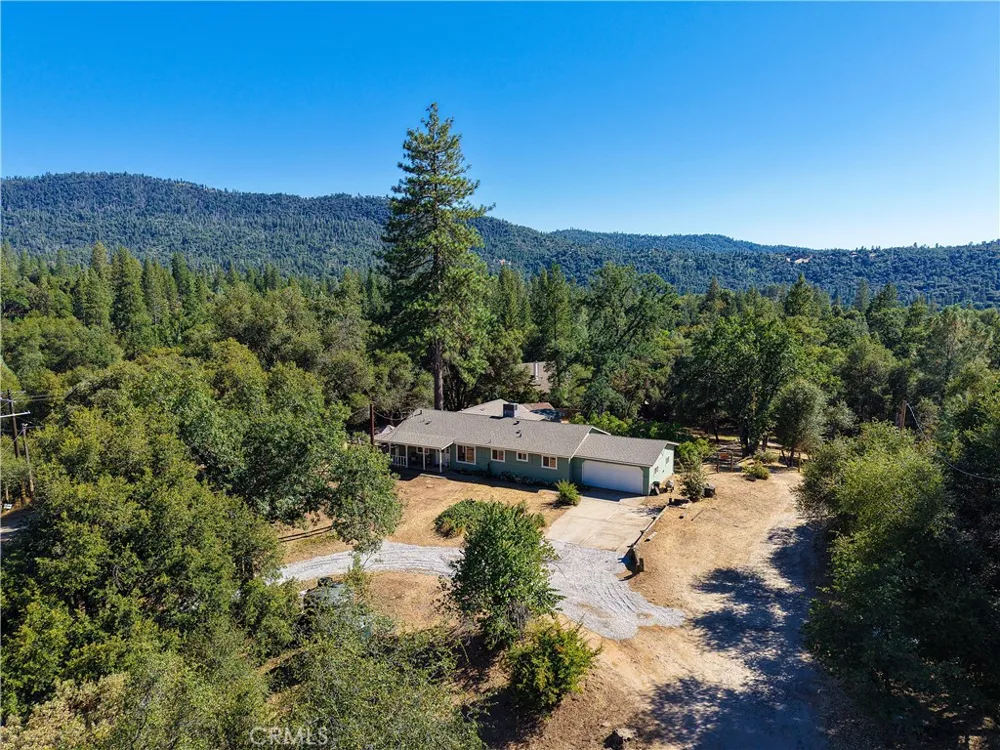 38696 Sierra Lakes Dr. Oakhurst, CA 93644