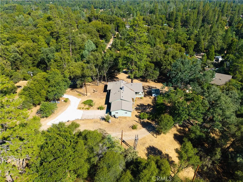 38696 Sierra Lakes Dr. Oakhurst, CA 93644